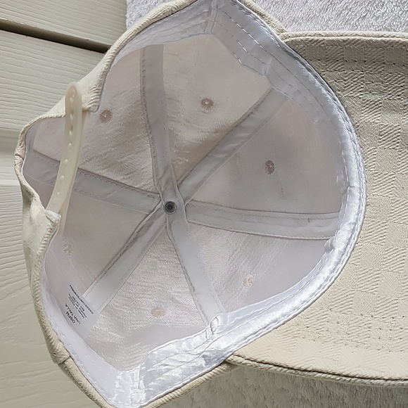 NWT JUST be Quilted Adjustable Cream Ballcap One Size - Picture 8 of 10